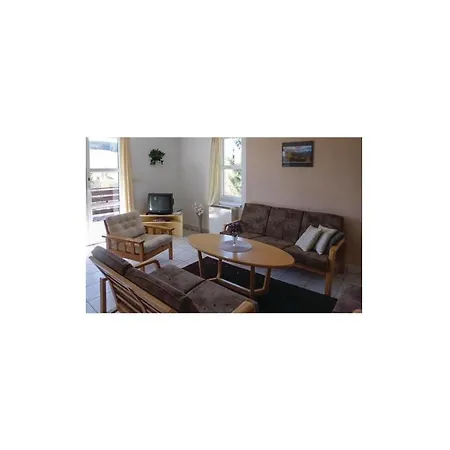 Three-bedroom Holiday In Prázdninový dům Stárkov